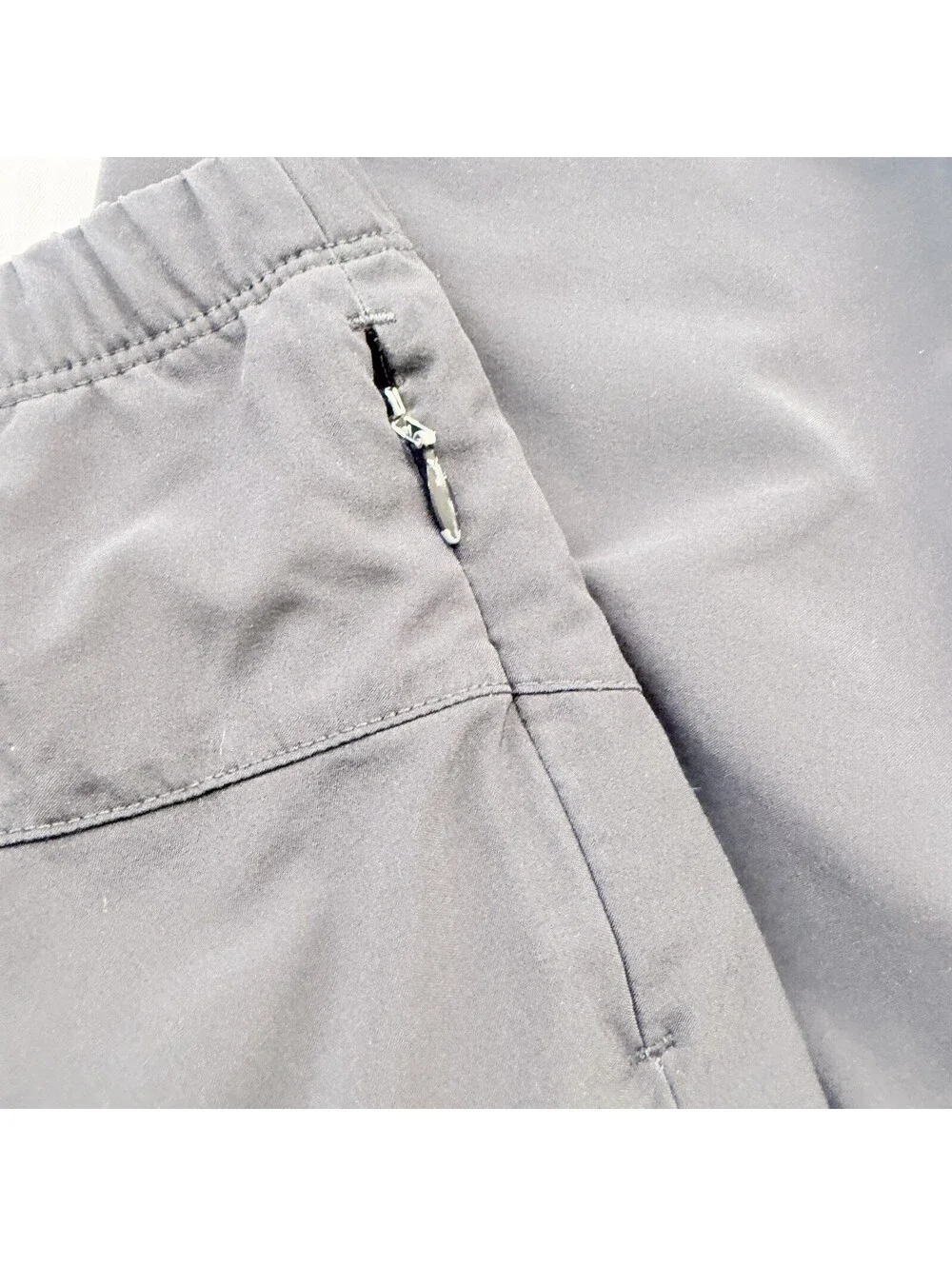 The North Face Windbreaker Pants Men’s Medium Black Ankle Zip Hiking Running